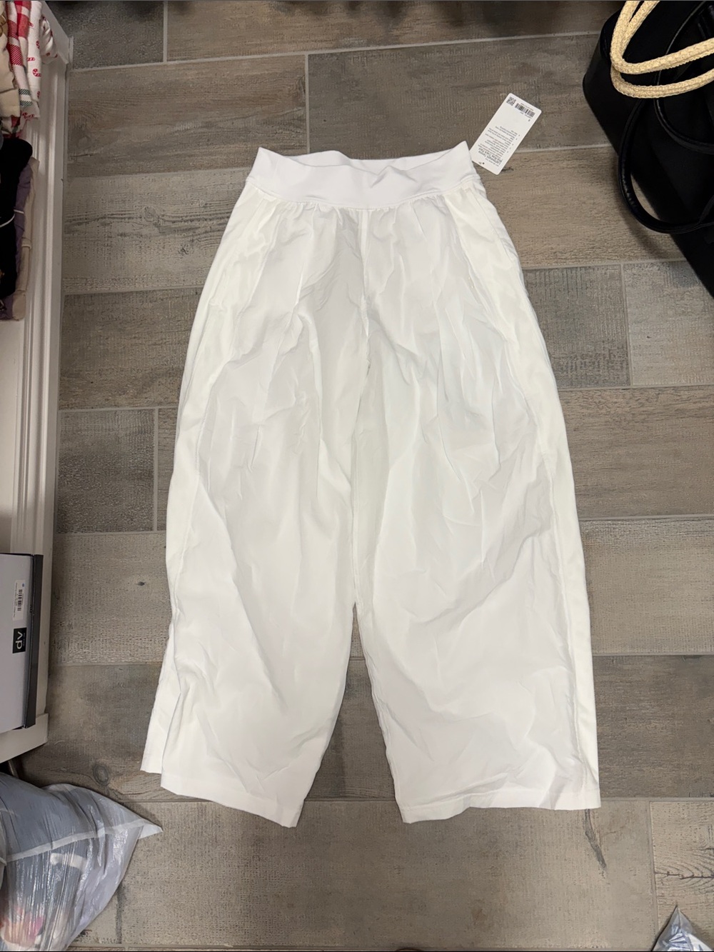 Women’s White Wide-Leg Pull-On Pants